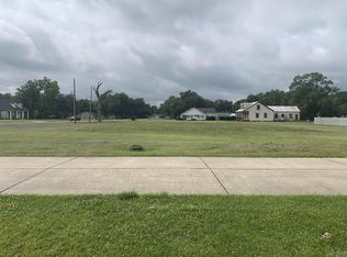 103 Leisure Dr, Napoleonville, LA 70390