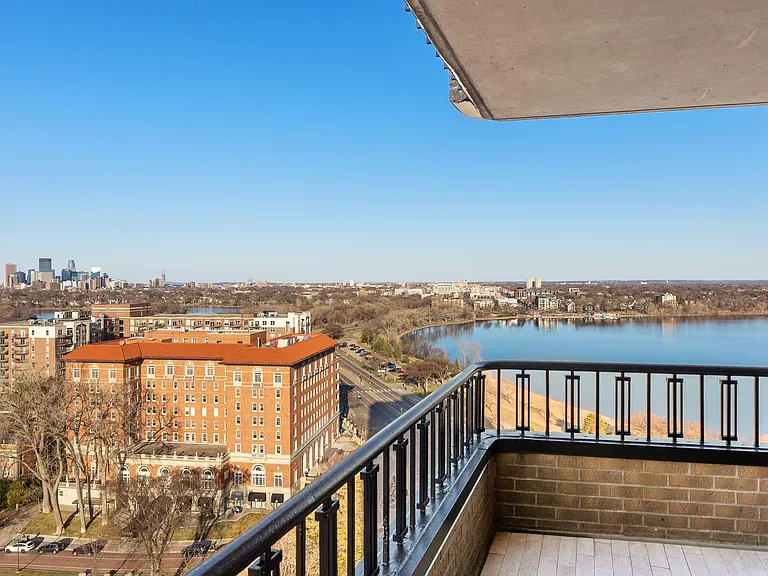 2950 Dean Pkwy #1903-4 — Photo 69