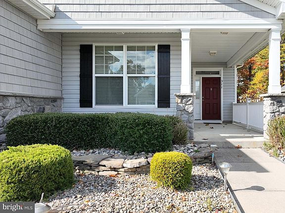 5th image of 311 Newport Way