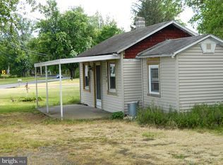 1148 Valley Rd, Mertztown, PA 19539