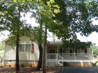 518 Lake Harbor Trl, Martin, GA 30557