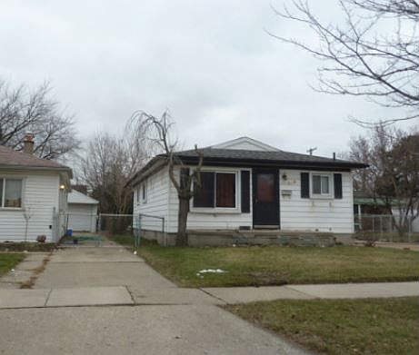 3rd image of 5668 Gertrude St