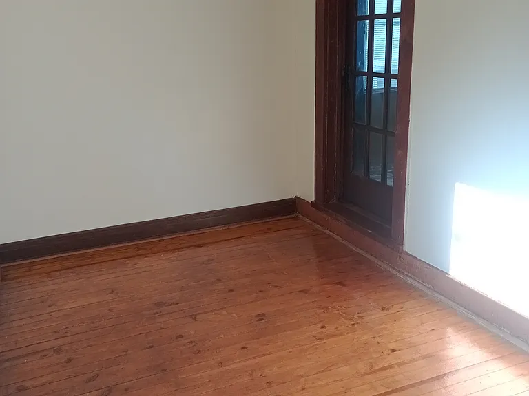 2706 Midland Ave — Photo 49