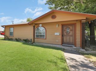 270 E Hutchins Pl, San Antonio, TX 78221