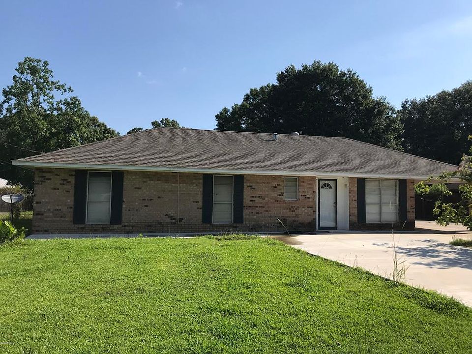 1st image of 924 S Shireview Cir