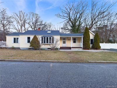 115 Clinton Avenue, Patchogue, NY, 11772