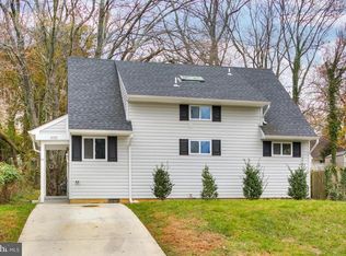 5722 Crawford Dr, Rockville, MD 20851