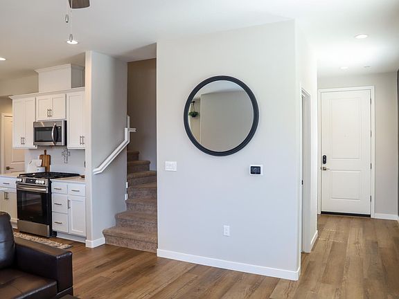 4th image of 612 Josephine Ave