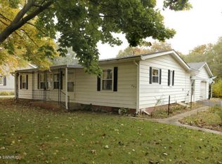 307 Michigan Ave, Colon, MI 49040