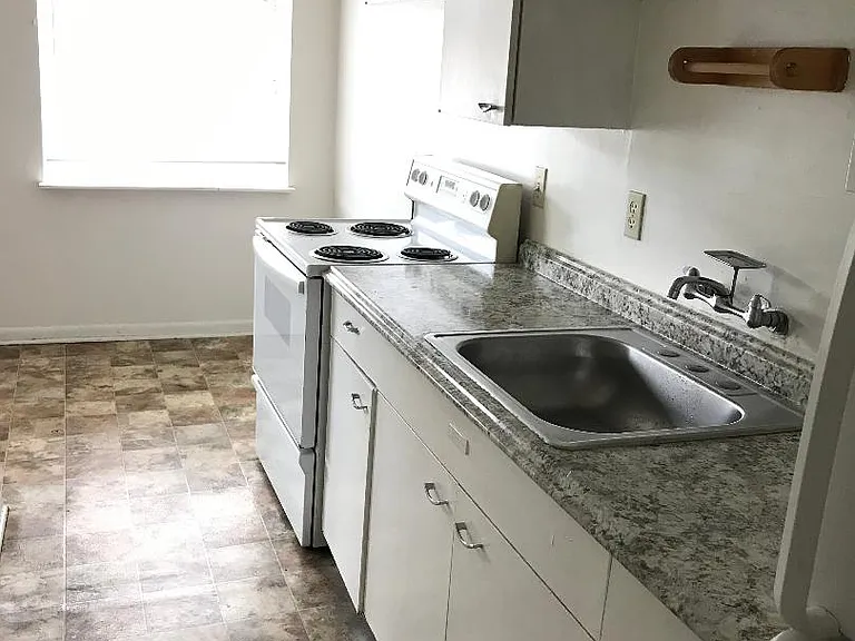 2419 S Graham St #V — Photo 10