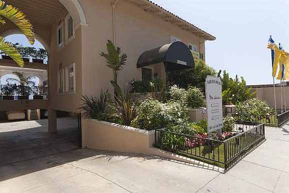 4th image of 22660 Pacific Coast Hwy APT 105