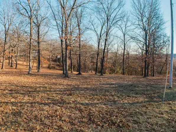 4 Curtis Ests, Warsaw, MO 65355