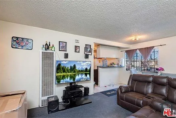 2 bed, $2,375 — Photo 2