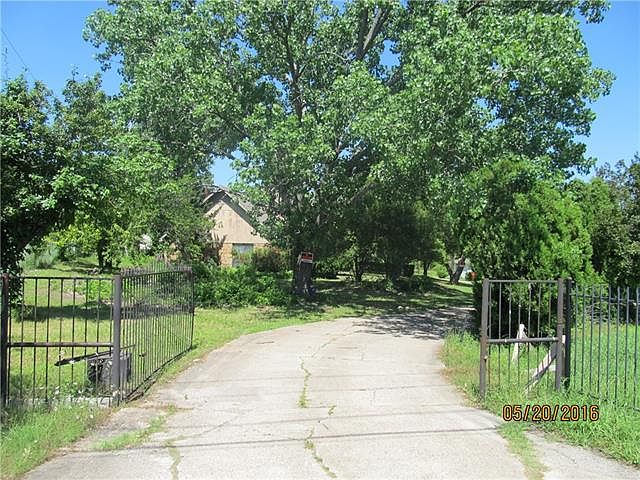 2nd image of 14473 Lasater Rd