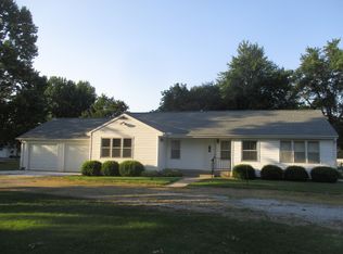 501 1/2 N Ohio St, Tuscola, IL 61953