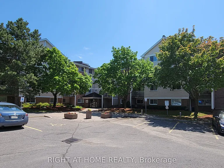 260 Brittany Dr #414 — Photo 1