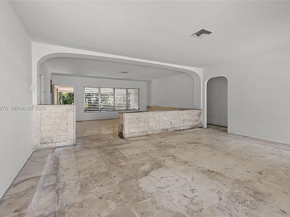 2nd image of 427 Grand Concourse