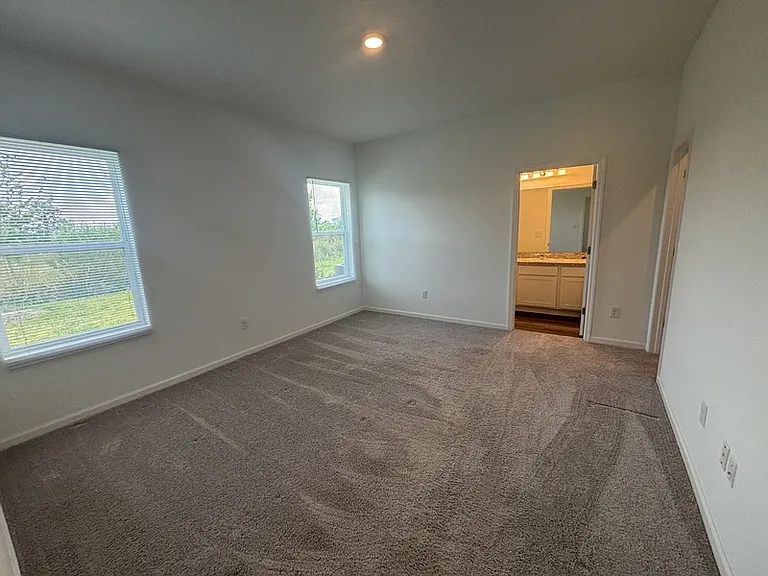 10416 High Noon Trl — Photo 3