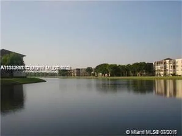 9235 Lagoon Pl APT 407, Davie, FL 33324