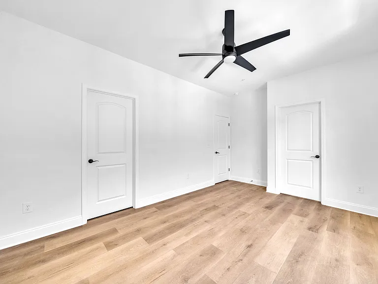 203 Riverstone Commons Cir — Photo 23