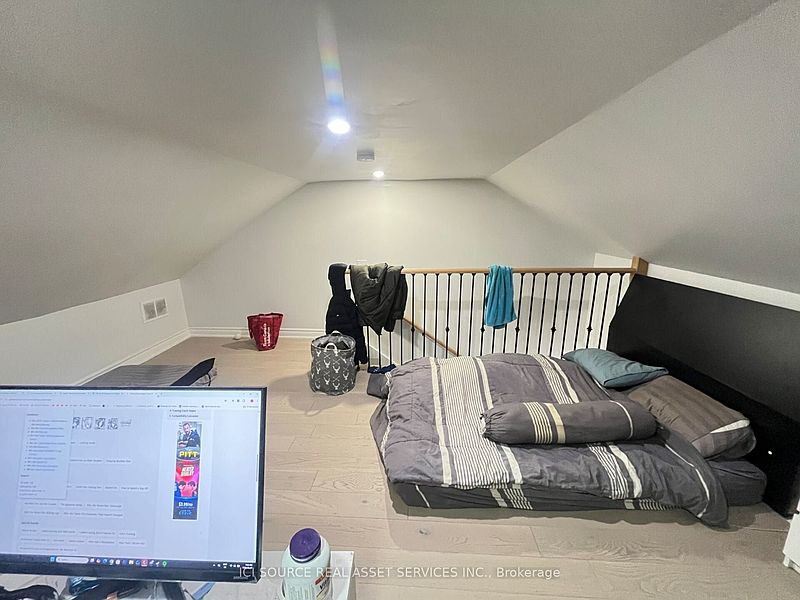 Toronto House for rent - 3 Bedrooms — photo 23