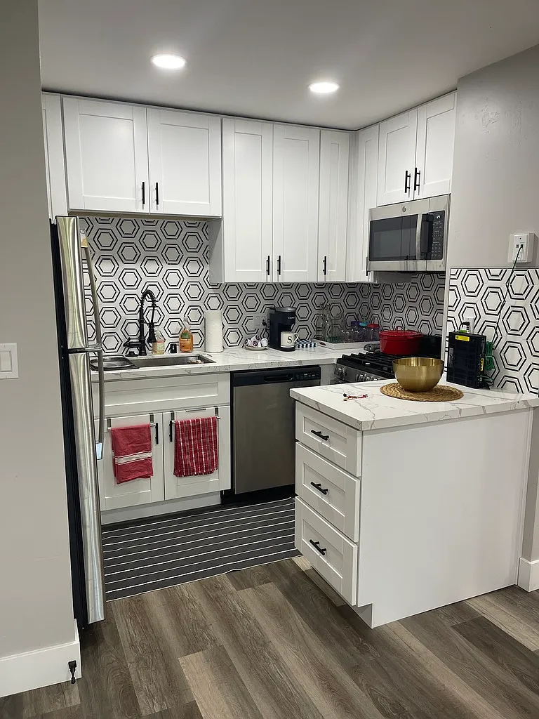 1 bed, 1.0 bath, $4,625 — Photo 2