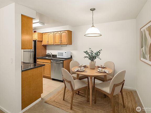 4th image of 11208 NE 68th #114