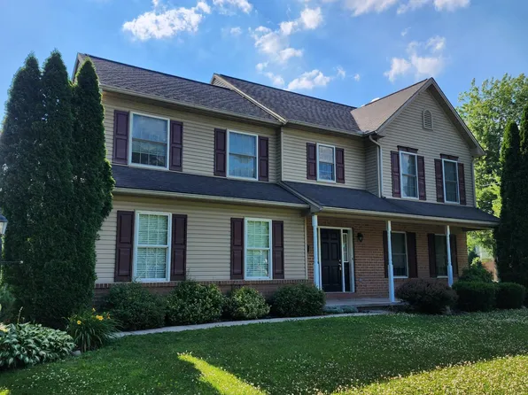 17 Essex St, Marietta, PA 17547