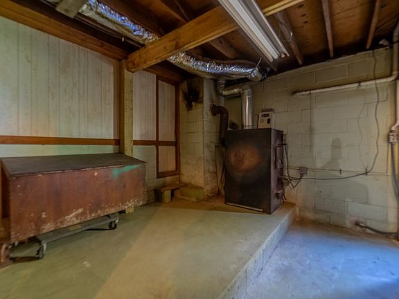 52nd image of 3956 Franks Creek Rd