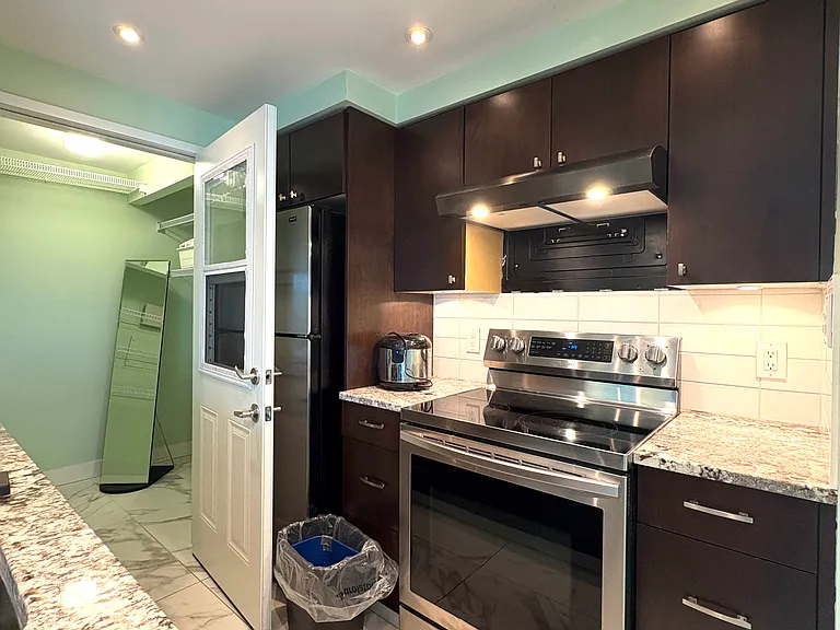 1008 Cambie St #2005 — Photo 6
