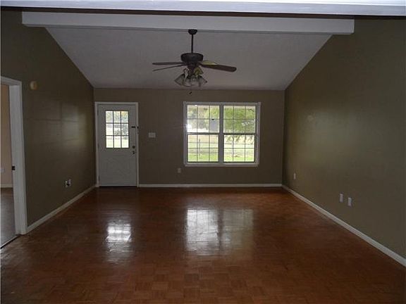 3rd image of 22218 N Fm 487