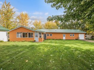 53027 Twin Lakes Rd, Dowagiac, MI 49047