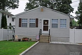 1st image of 60 1st St