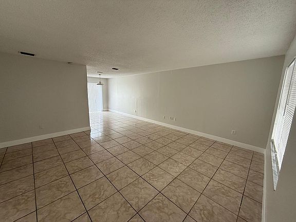 2nd image of 2323 Carlton Dr APT B