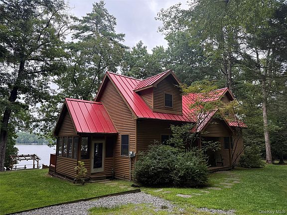 4th image of 38 Devenoge Drive