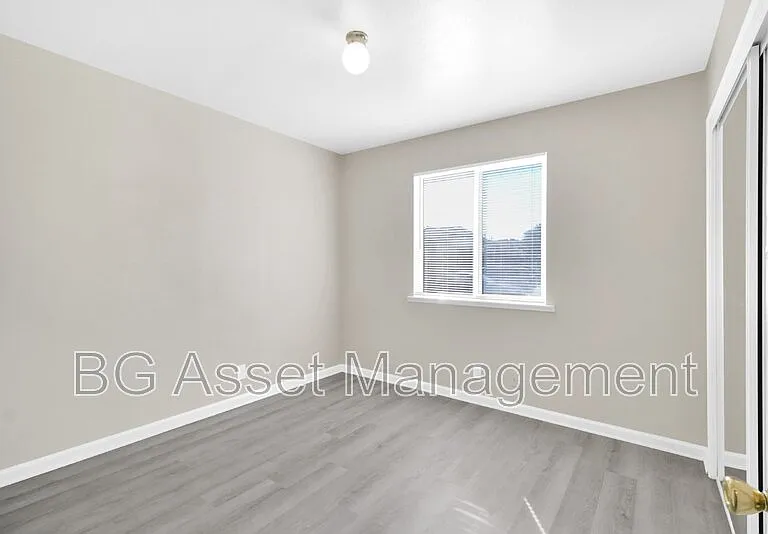 150 Marina Way — Photo 12