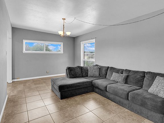 3rd image of 5222 Beautonne Ave