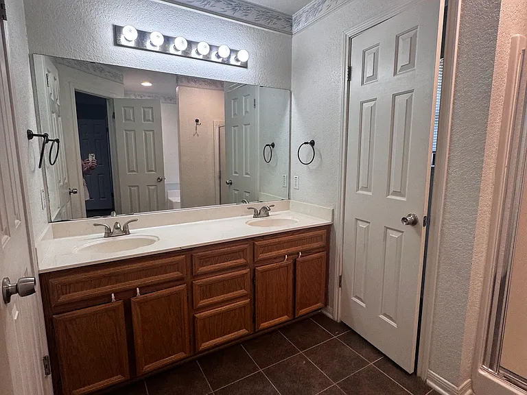 1518 Chardonnay Dr — Photo 16