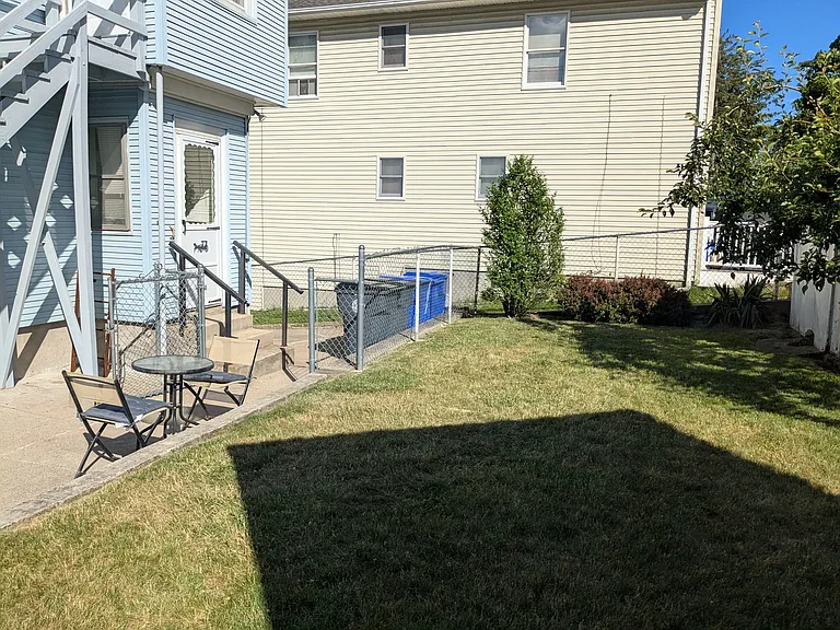 208 Sunbury St #1 — Photo 10