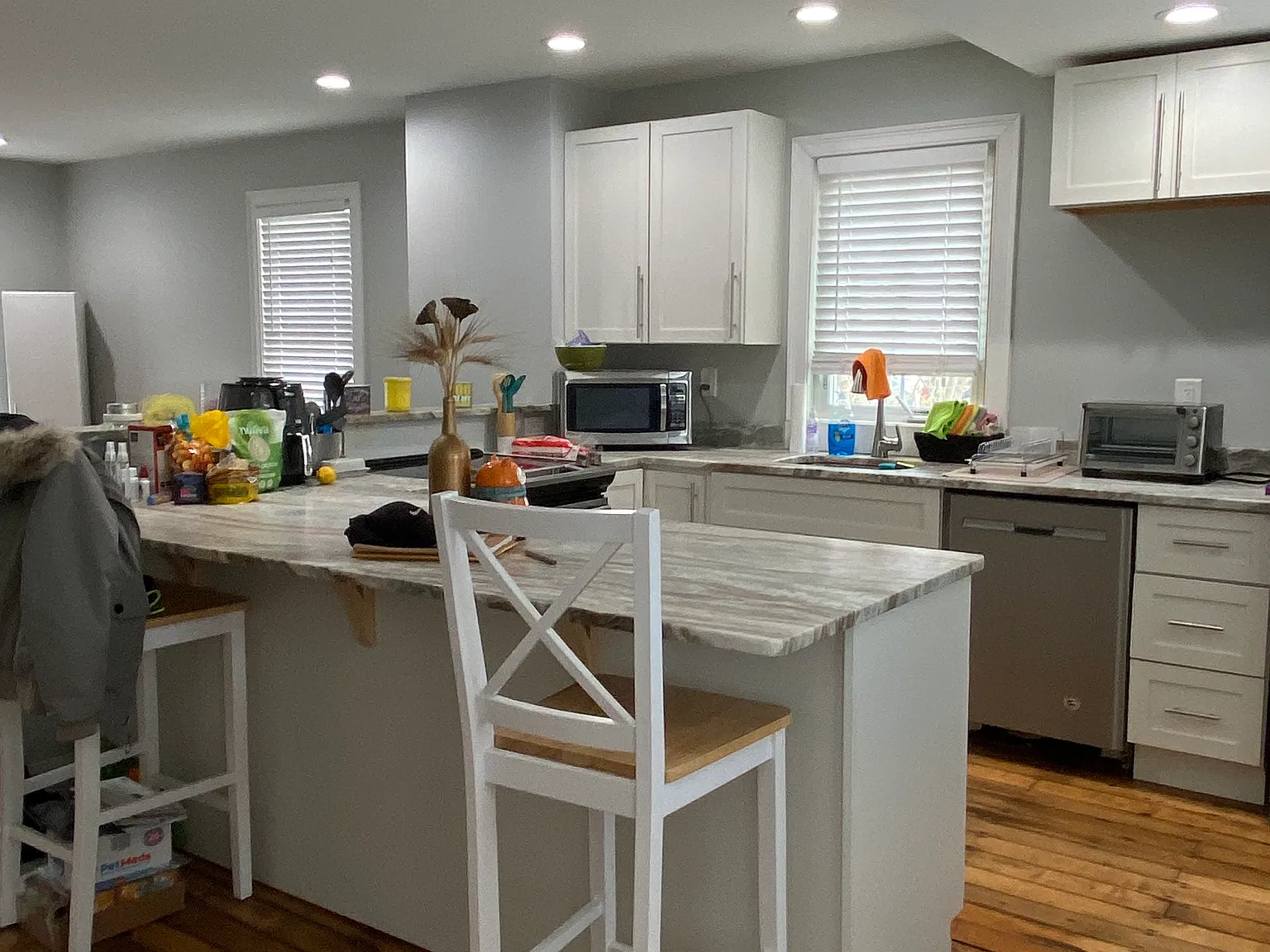 4 bed, $2,595 — Photo 2