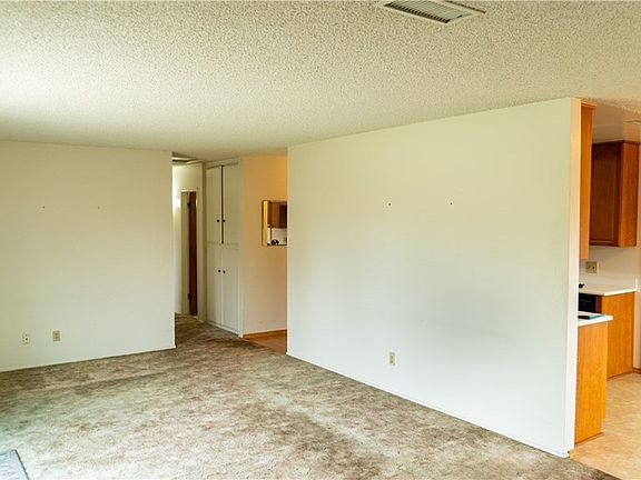5th image of 965 Garden Grove Ave