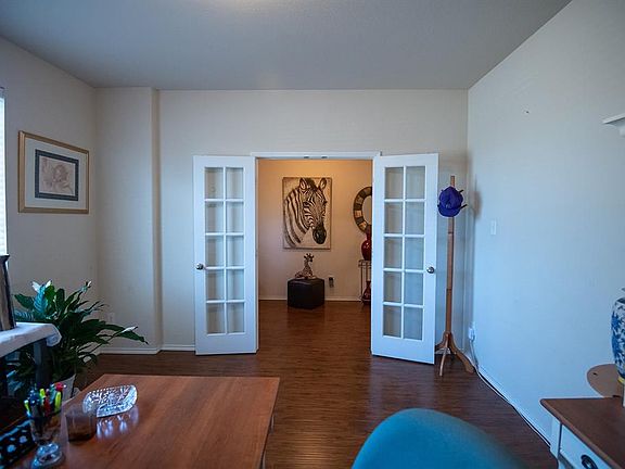4th image of 4249 Bridgestone Dr