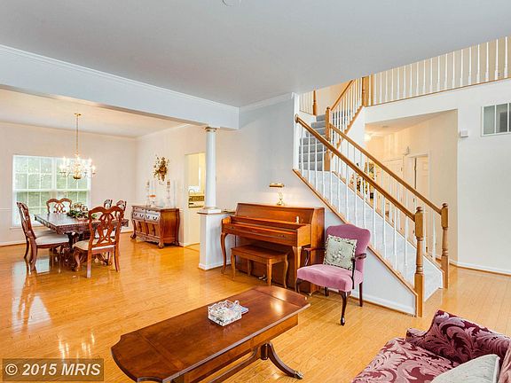5th image of 17527 Wayside Dr