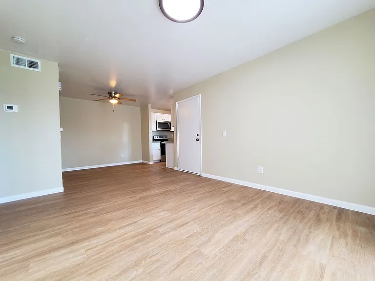 Cinnamon Woods Apartments — Photo 29
