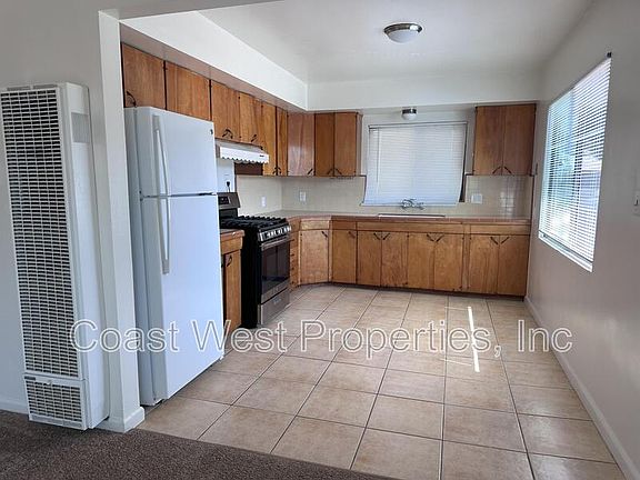 3rd image of 4826 Santa Cruz Ave APT 1