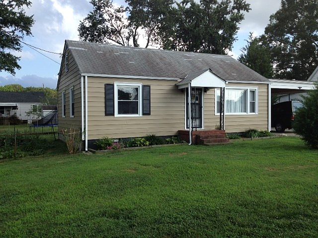 1st image of 203 N New Ave