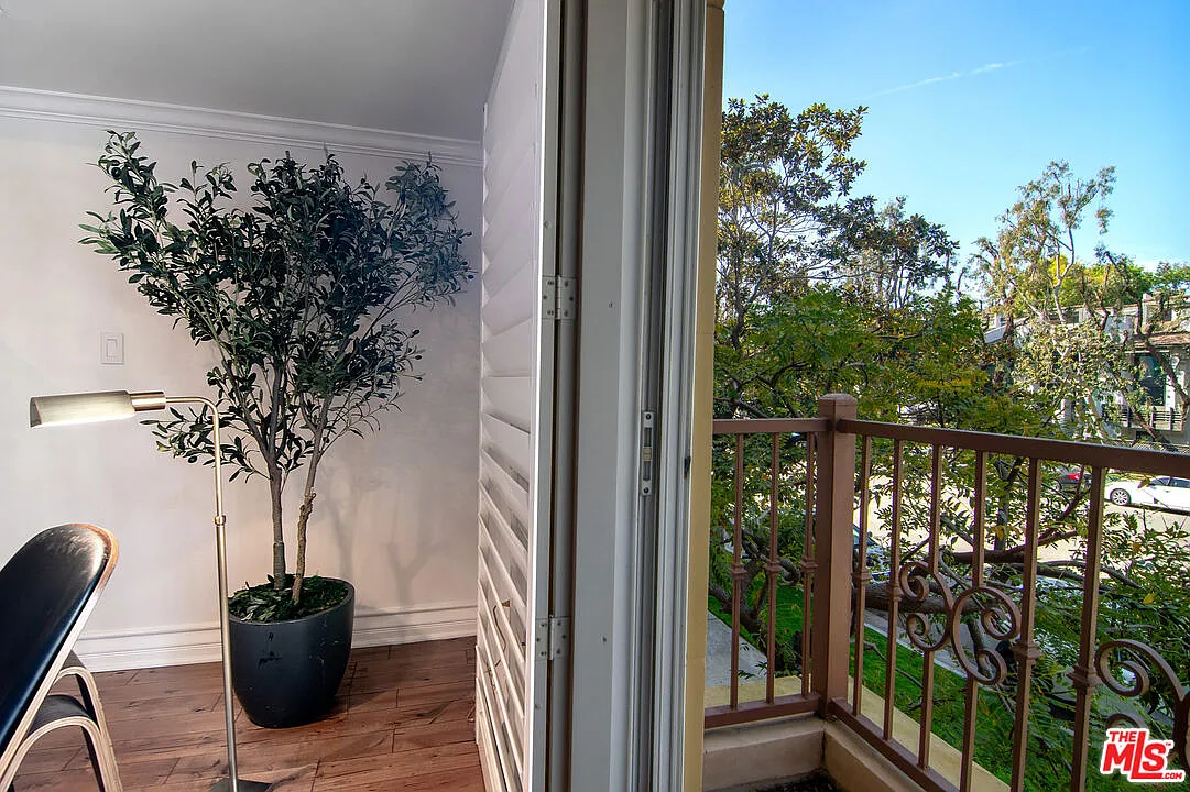 2 bed, 3.0 bath, 1615 sqft, $4,995 — Photo 3