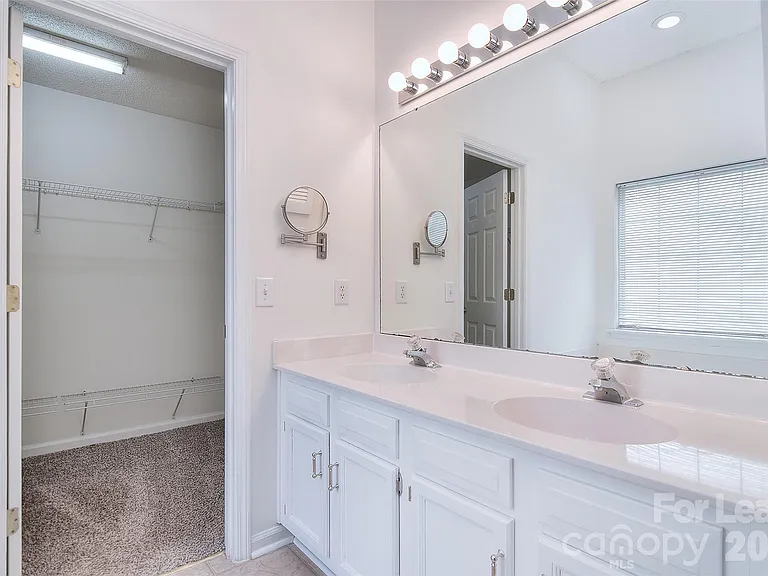 550 Carlisle Dr — Photo 27