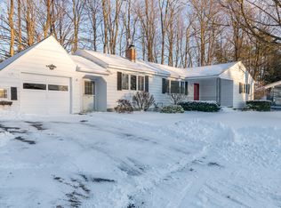 780 S Prospect St, Jericho, VT 05401