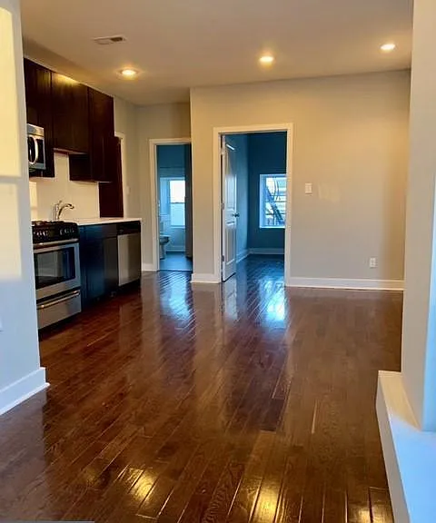 723 Sansom St #4B — Photo 6